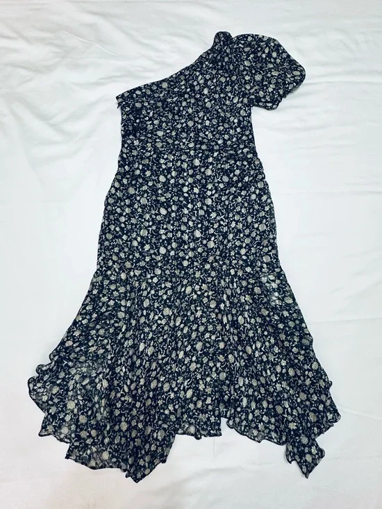 ASTR THE LABEL SANTORI ONE SHOULDER MIDI DRESS NWT FLORAL LARGE SPARKLING THREAD - Picture 11 of 11